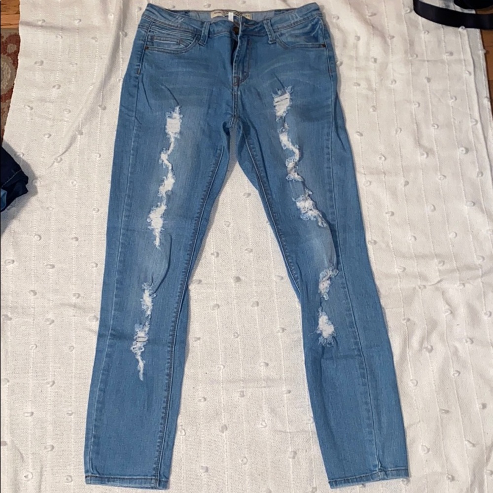 Mid-Rise Destroyed I&M Jeans